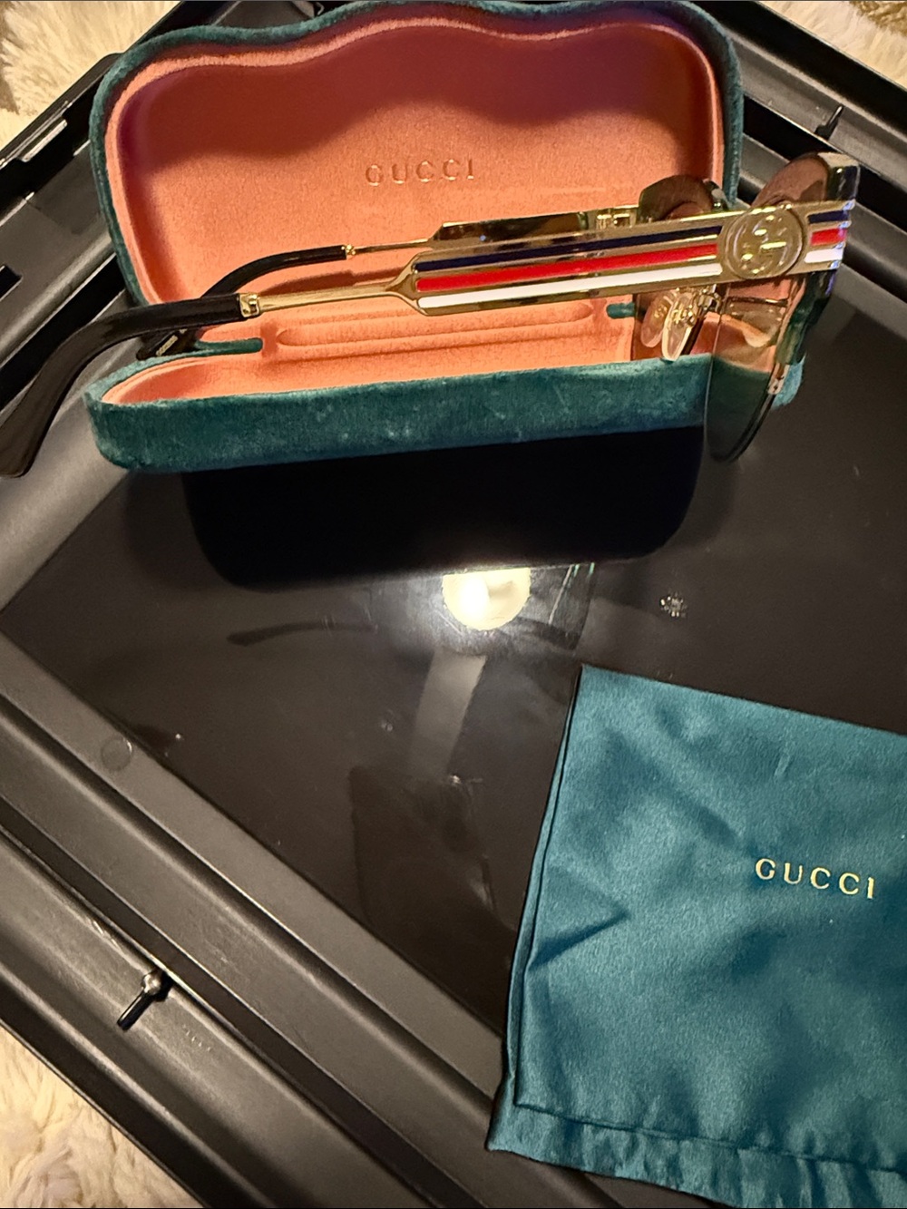 Gucci Sunglasses - Picture 8 of 11
